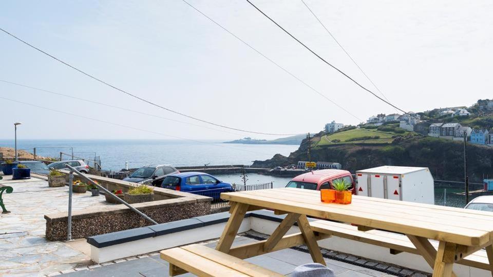 Hipnautic, Mevagissey, Sleeps 6 Villa Luaran gambar